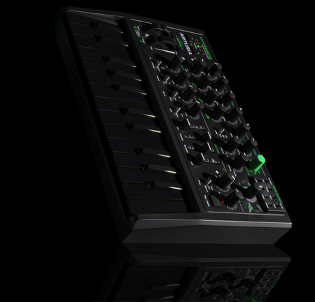 Arturia MicroBrute UFO – syntezator analogowy