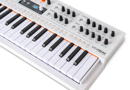 Hybrydowy syntezator polifoniczny – Arturia MiniFreak Vocoder Edition