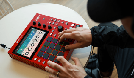 AKAI MPC One+ – samodzielna stacja robocza