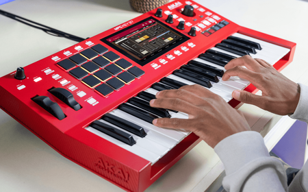 AKAI MPC Key 37 – klawiatura produkcyjna / stacja robocza