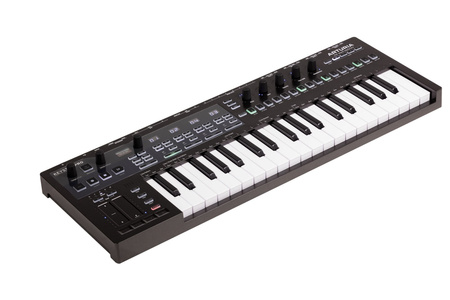 Arturia KeyStep Pro Chroma – klawiatura sterująca i kontroler MIDI