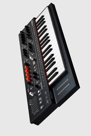 Syntezator hybrydowy polifoniczny – Arturia MiniFreak