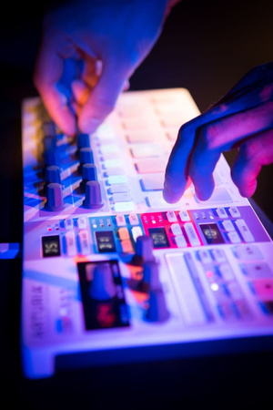 Klawiatura sterująca / kontroler MIDI – Arturia BeatStep Pro