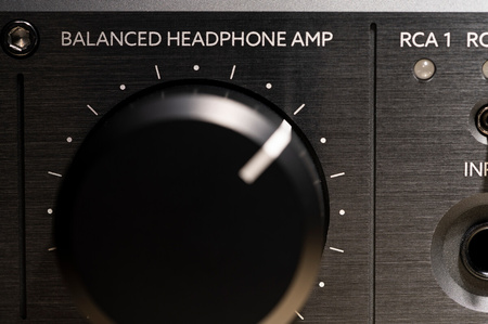 Violectric DHA V226 – wzmacniacz słuchawkowy z przetwornikiem DAC