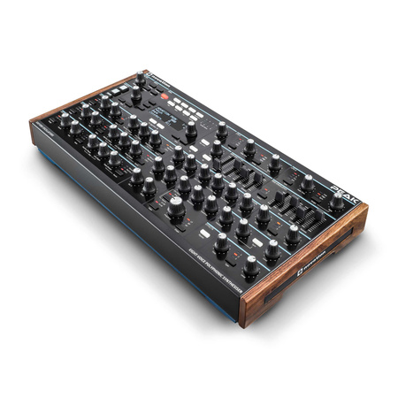 Novation Peak – polifoniczny syntezator desktopowy